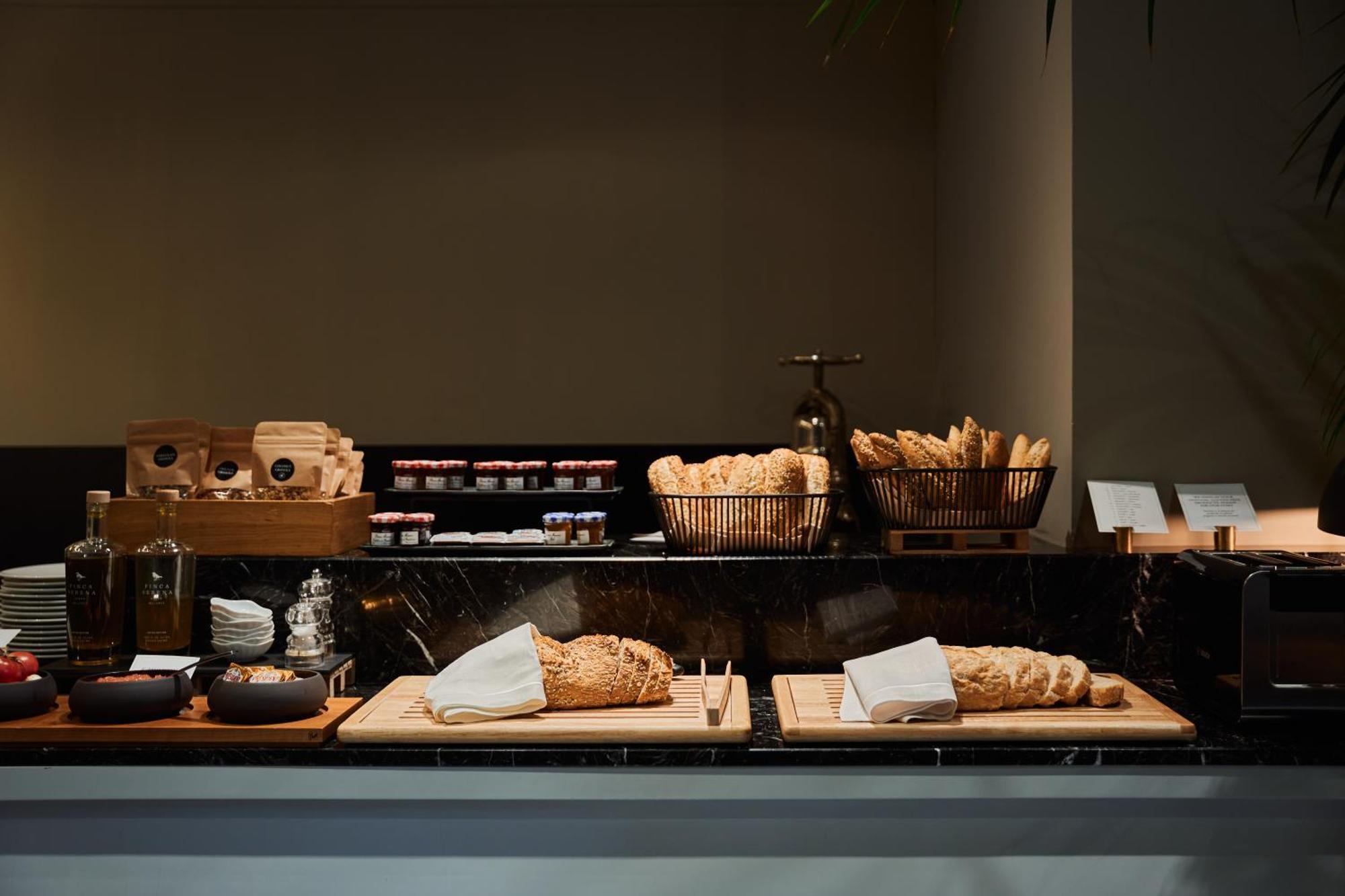 Hotel Unico Madrid, Small Luxury Hotels Bagian luar foto